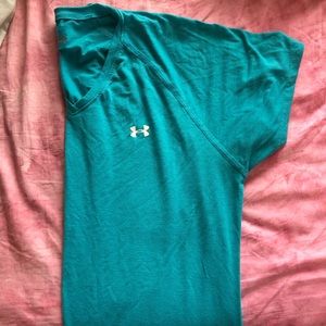 Underarmor teal vneck
